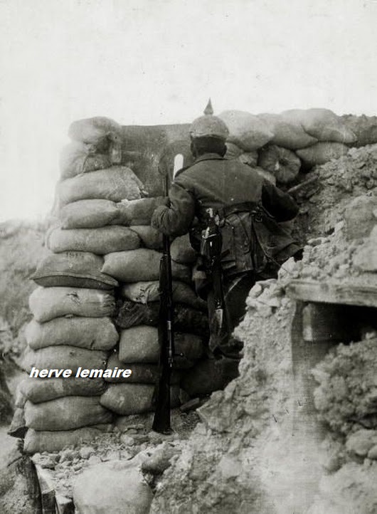 LES HOMMES FELDGRAU.