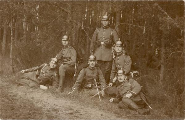 LES SIX BAVAROIS .
