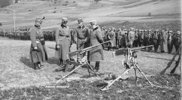 L' AUSTRO - HONGROIS .