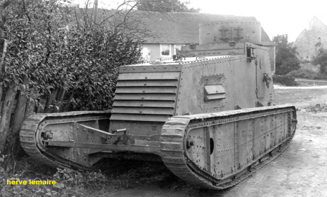 LES STRUMPANZERWAGEN .