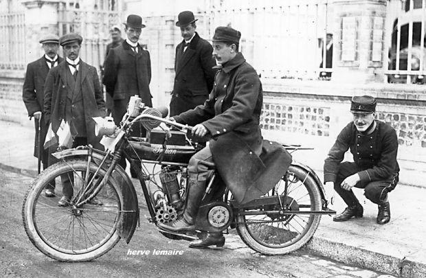 LES MOTOCYCLETTES .