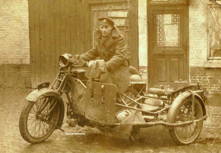 LES MOTOS.