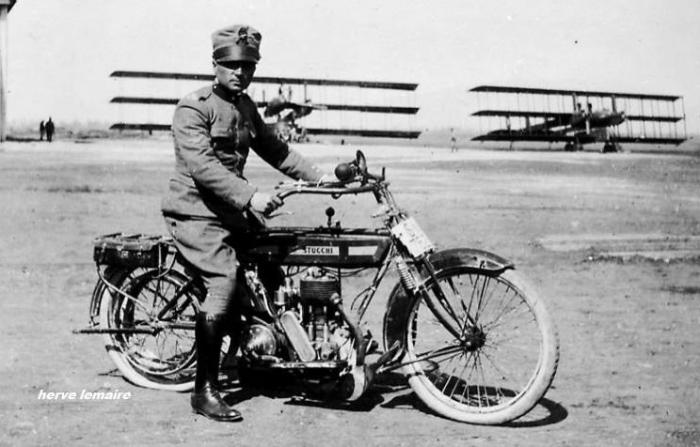 LA MOTOCYCLETTE .