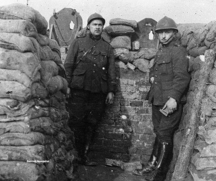 LES FUSILLIERS MARINS.ET SOLDATS BELGES.