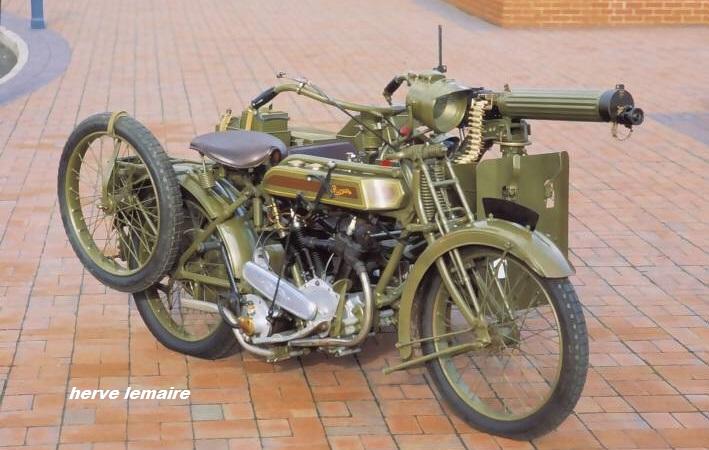 LES MOTOS.