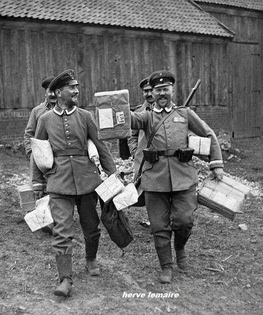 LES HOMMES FELDGRAU.