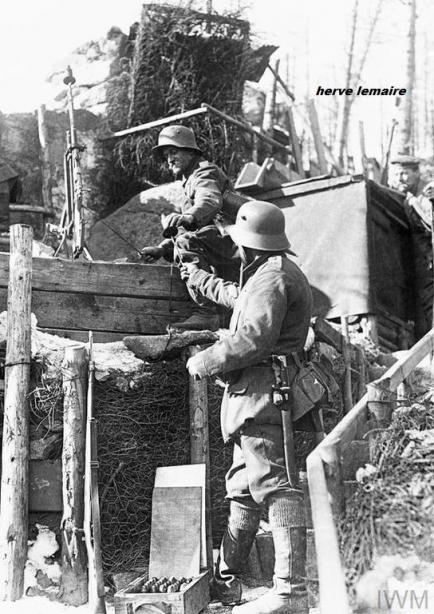 RÜSTUNG .