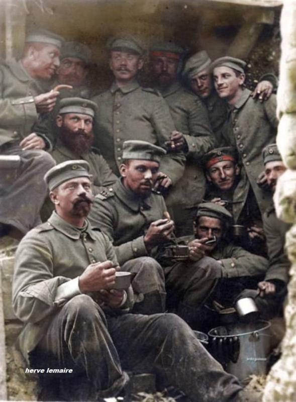 LES HOMMES FELDGRAU.