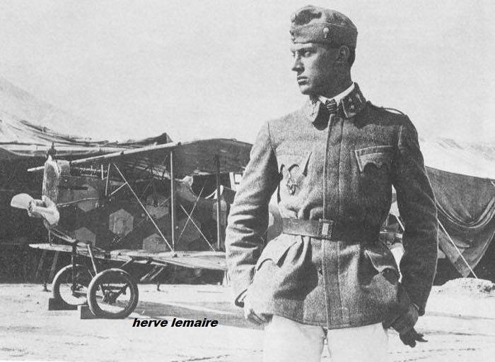 AUSTRO -HONGROIS .