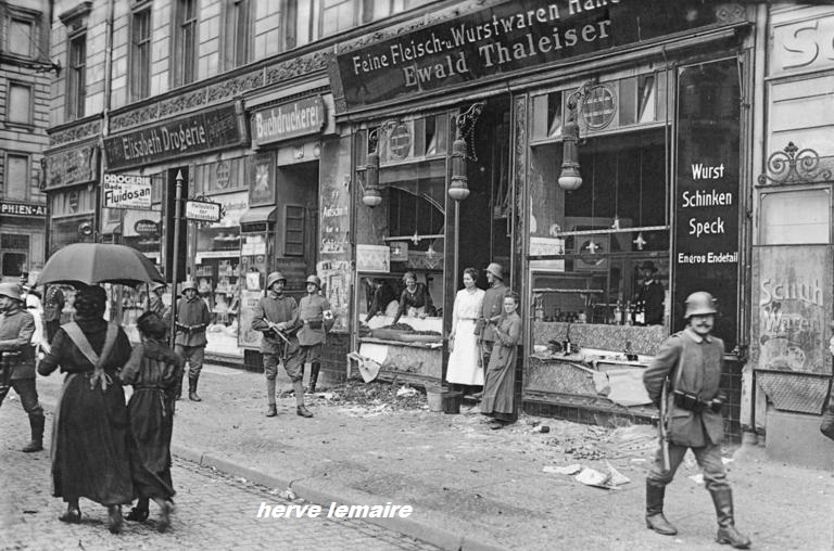 LES HOMMES FELDGRAU.