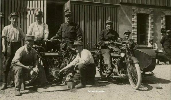 LA MOTOCYCLETTE .