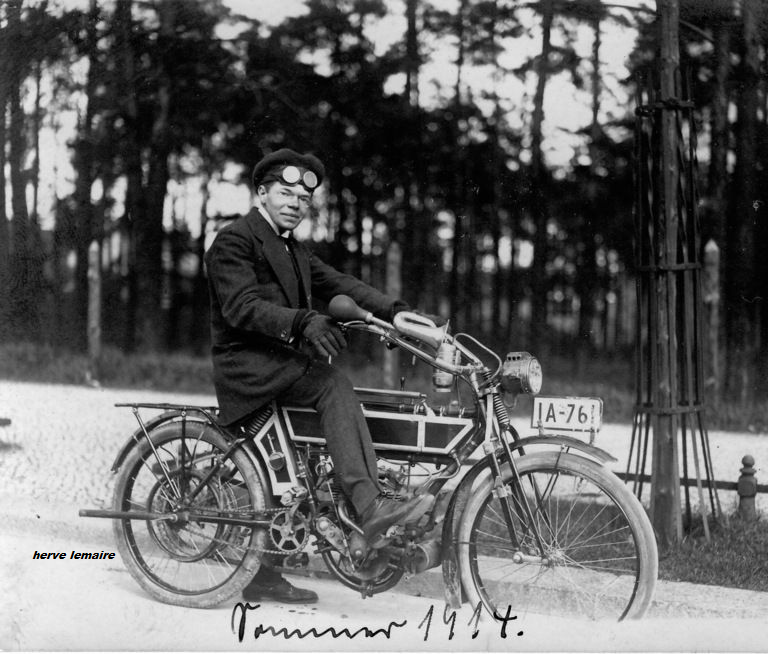 LES MOTOCYCLETTES .