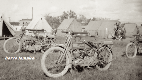 LES MOTOS.