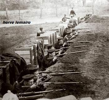 ROYAL NAVAL DIVISION .