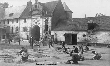 DE LA RUSSIE .