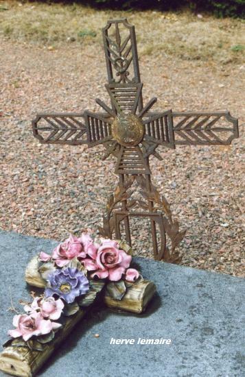 L'ART FUNERAIRE MILITAIRE .