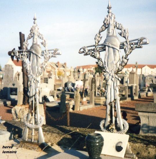 L'ART FUNERAIRE MILITAIRE .