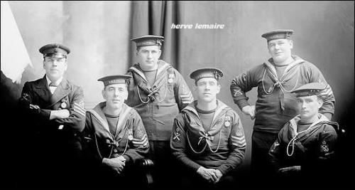 ROYAL NAVAL DIVISION .